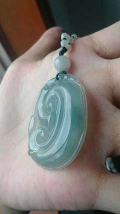 冰糯如意 藍(lán)色飄花的玉器之美