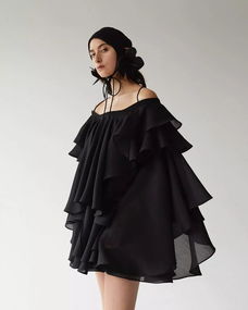 褶皺，服裝的詩意之美